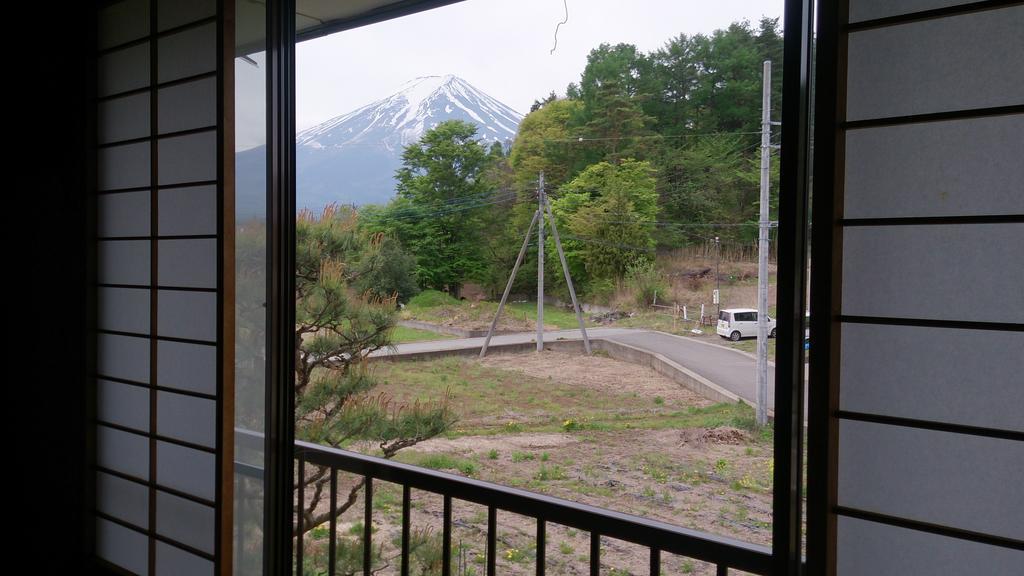Teishaba Guesthouse&Cafe فوجيوشيدا الغرفة الصورة